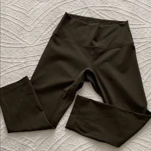 Lululemon olive green capris